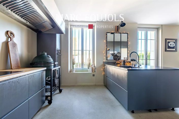 Image No.17-6 Bed House for sale