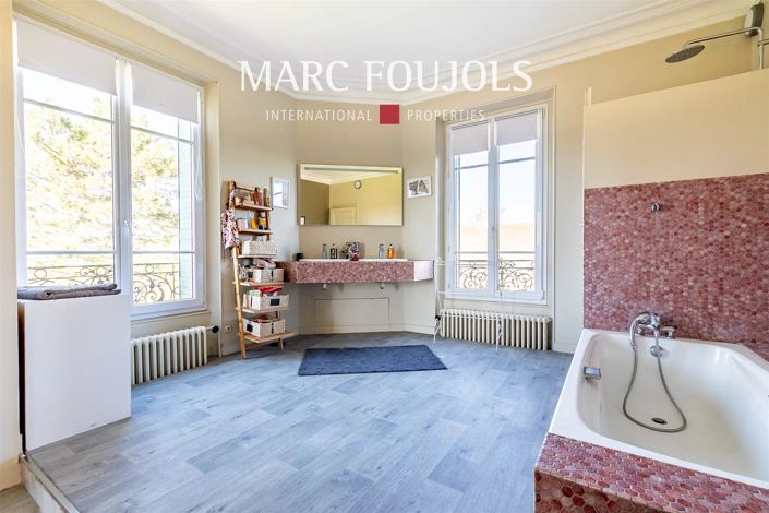 Image No.25-6 Bed House for sale