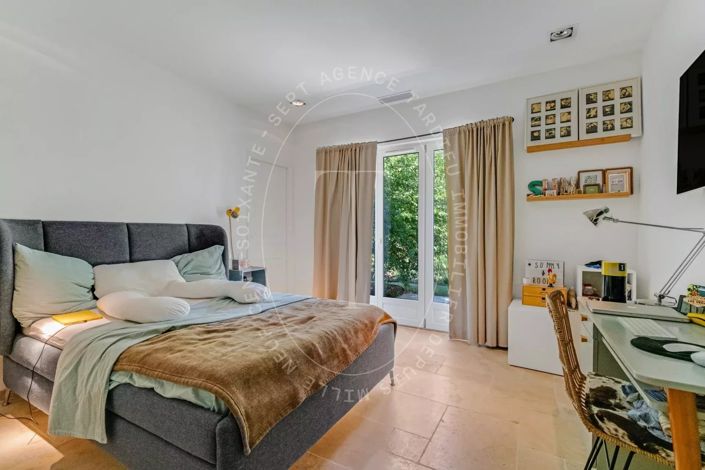 Image No.9-4 Bed House for sale