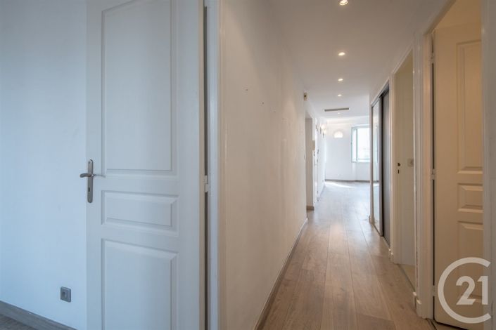 Image No.7-Appartement de 2 chambres à vendre à Nice