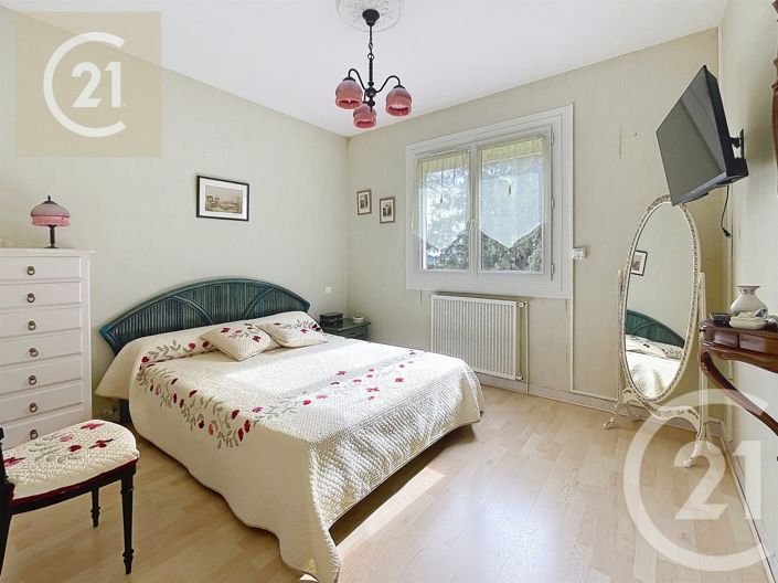 Image No.11-5 Bed House for sale