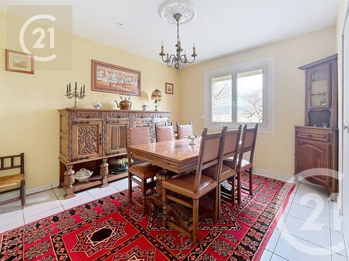 Image No.12-5 Bed House for sale