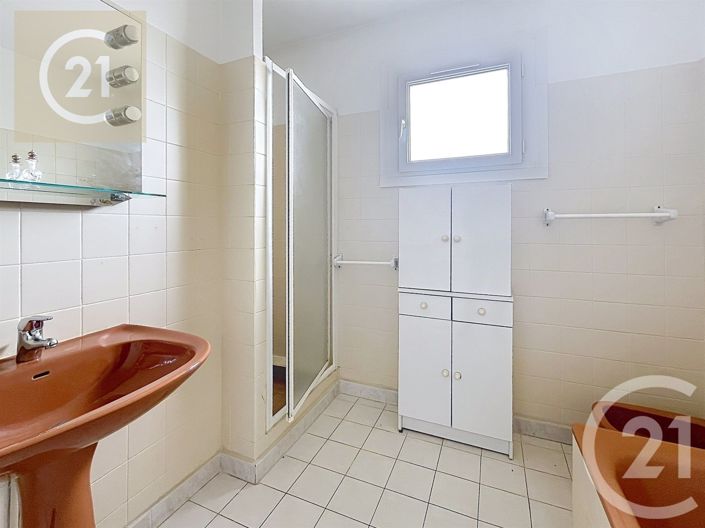 Image No.13-5 Bed House for sale