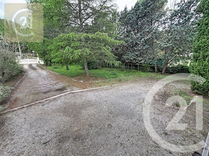 Image No.3-5 Bed House for sale