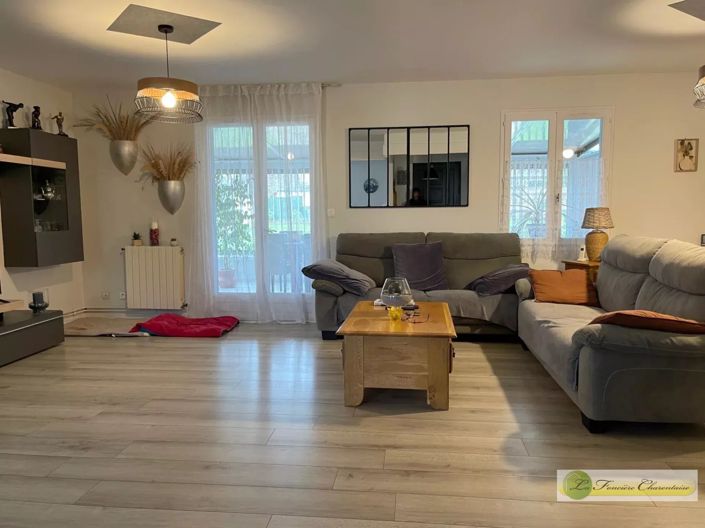 Image No.7-2 Bed House for sale