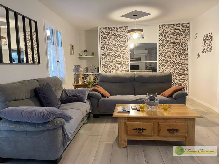 Image No.9-2 Bed House for sale