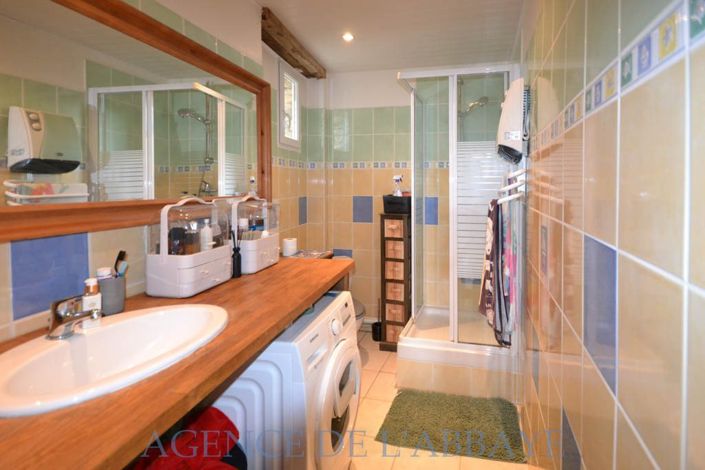 Image No.6-4 Bed House for sale