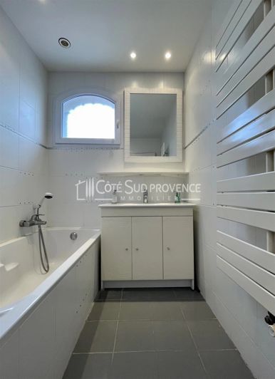 Image No.21-House for sale