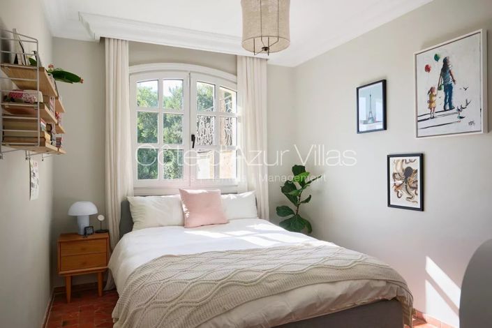 Image No.11-5 Bed House for sale