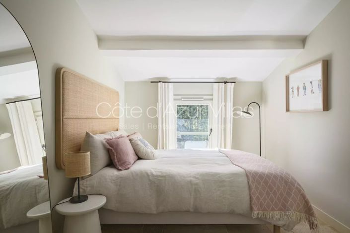 Image No.13-5 Bed House for sale