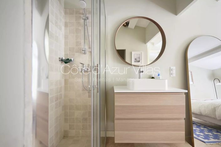 Image No.20-5 Bed House for sale