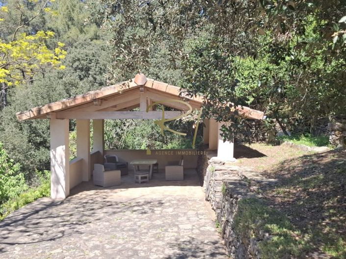 Image No.12-10 Bed House for sale