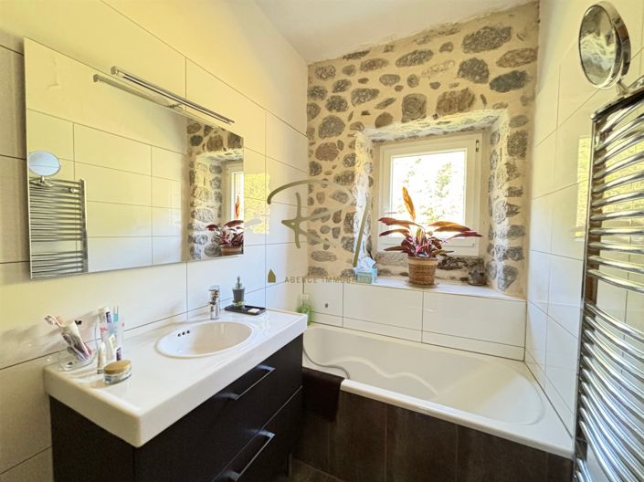 Image No.9-10 Bed House for sale