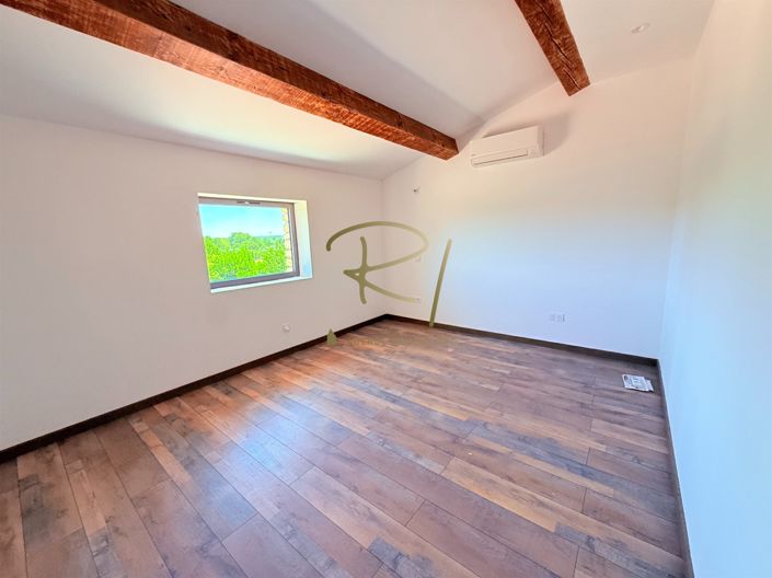 Image No.7-5 Bed House for sale