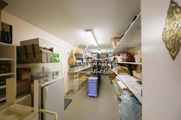 Image No.17-4 Bed House for sale