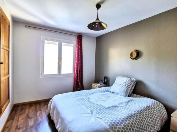 Image No.11-4 Bed House for sale