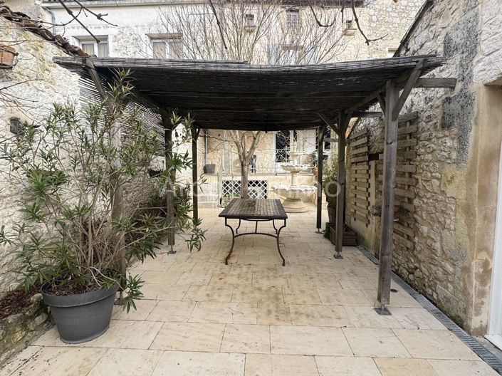 Image No.10-4 Bed House for sale