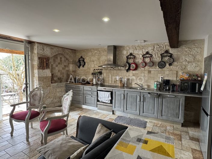 Image No.2-4 Bed House for sale