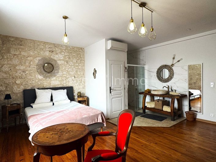 Image No.6-4 Bed House for sale