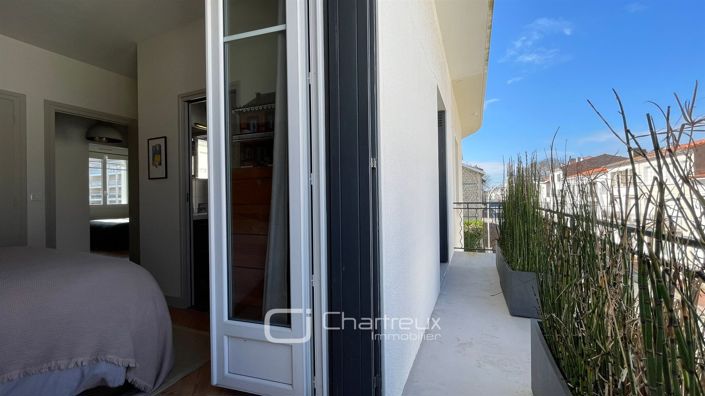 Image No.25-4 Bed House for sale