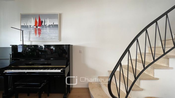 Image No.8-4 Bed House for sale