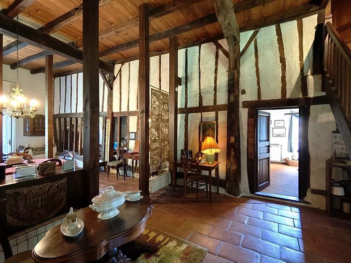 Image No.6-2 Bed House for sale