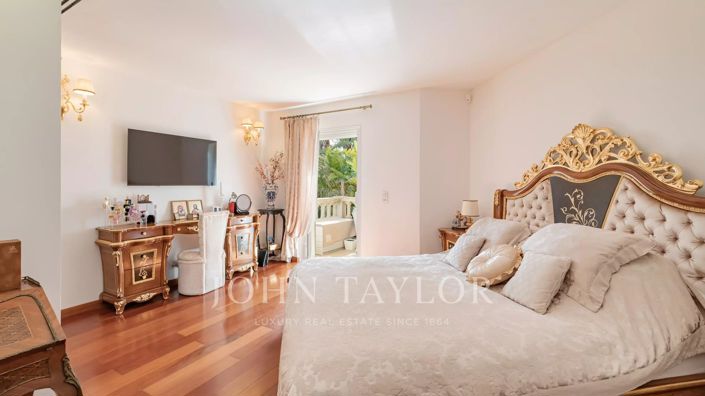 Image No.6-4 Bed House for sale