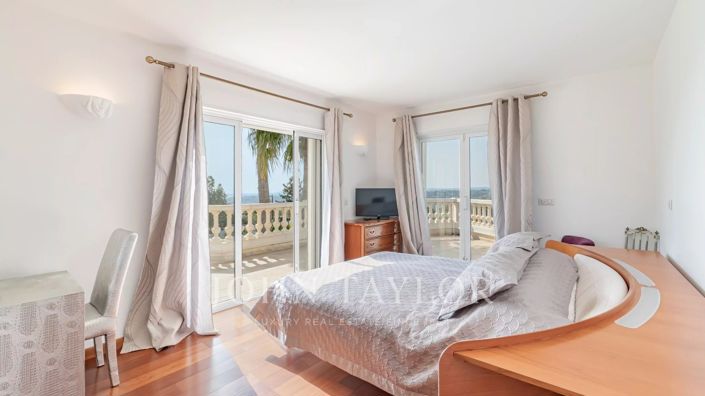 Image No.7-4 Bed House for sale