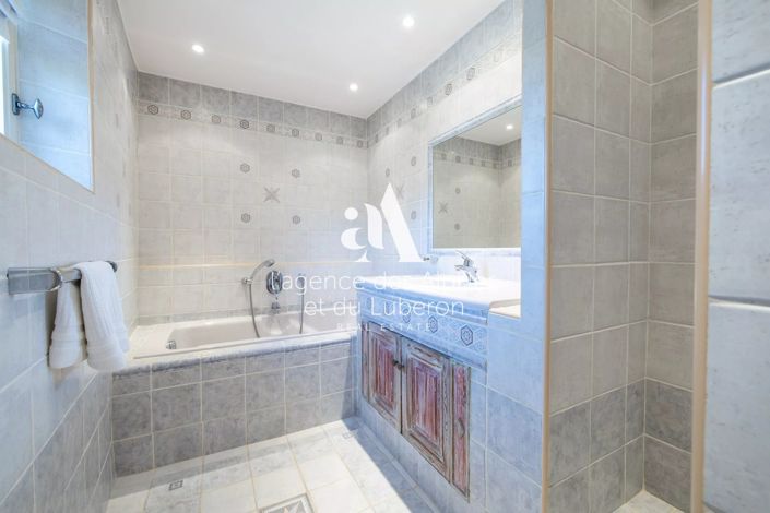 Image No.14-7 Bed House for sale