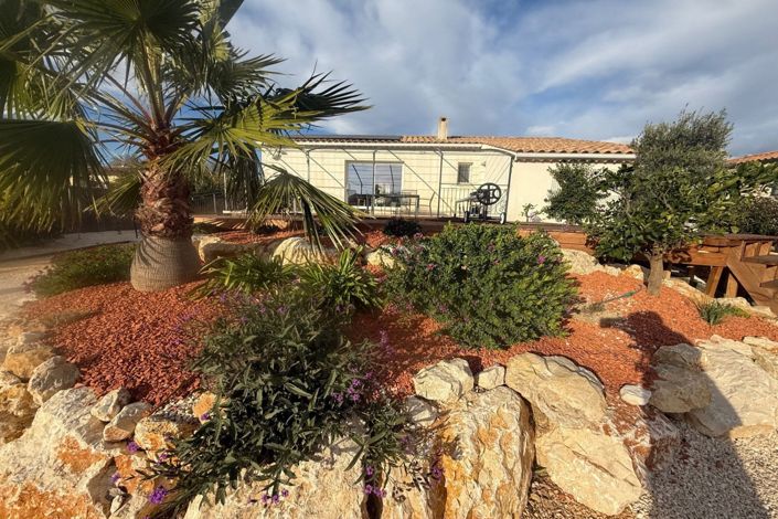 Image No.2-Maison de 4 chambres à vendre à Uzès