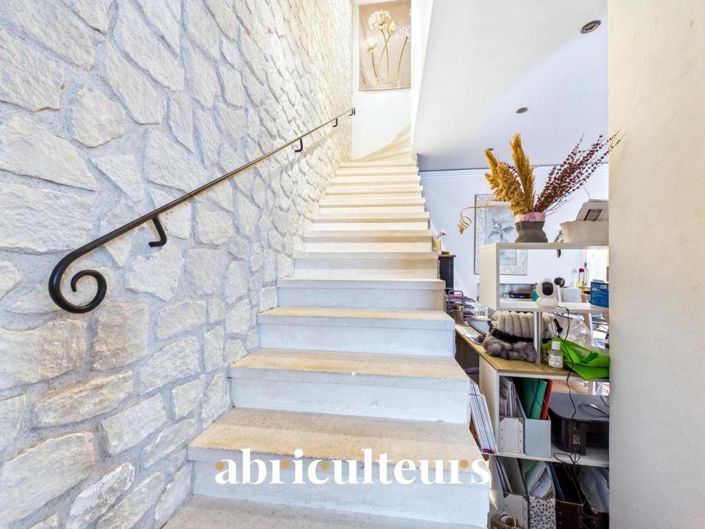 Image No.7-3 Bed House for sale