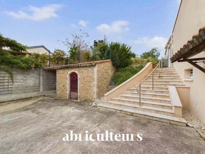 Image No.16-4 Bed House for sale