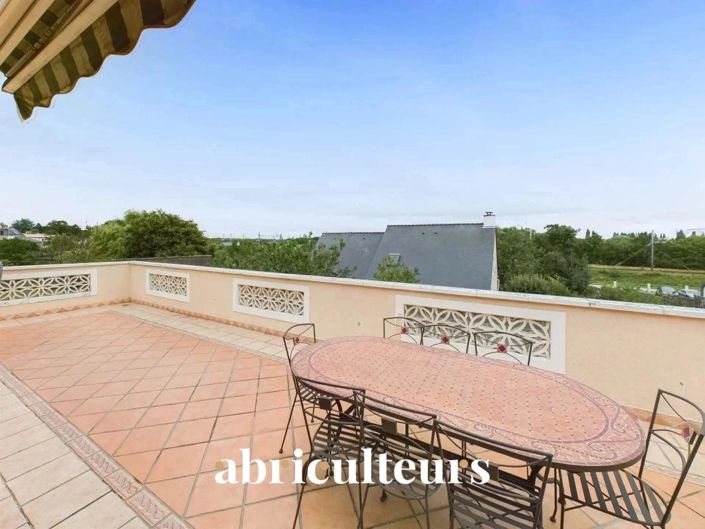 Image No.3-4 Bed House for sale