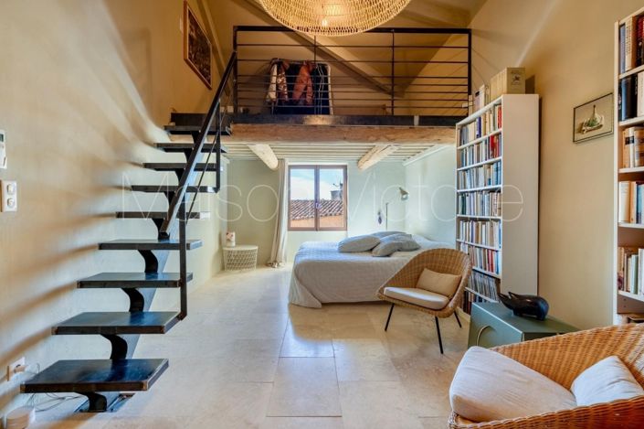 Image No.18-5 Bed House for sale