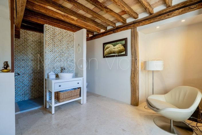 Image No.21-5 Bed House for sale