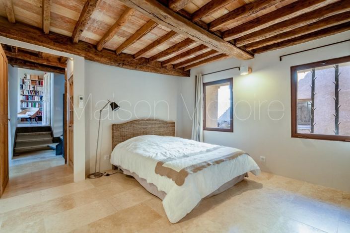 Image No.22-5 Bed House for sale