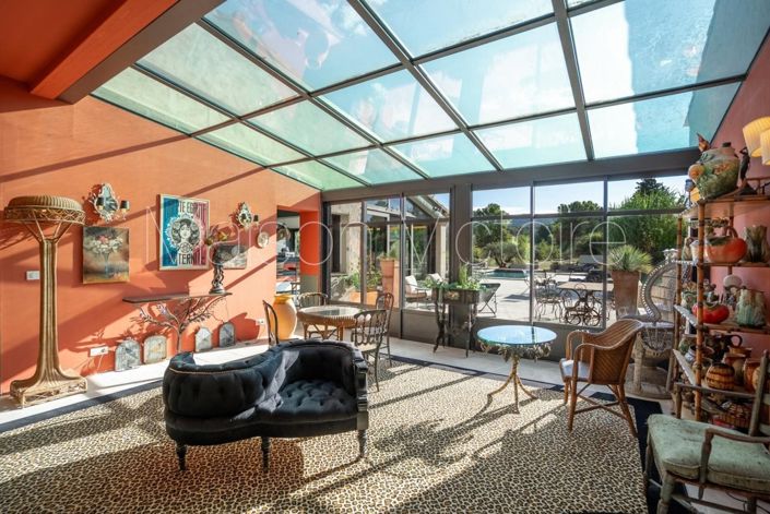 Image No.8-5 Bed House for sale