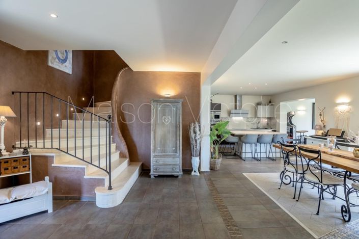 Image No.19-4 Bed House for sale