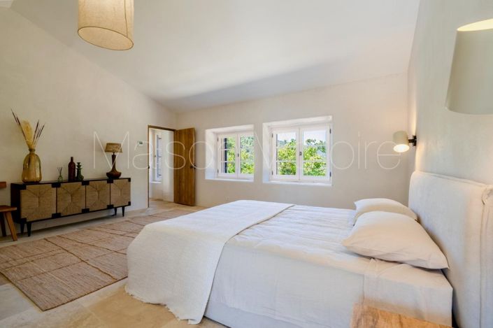 Image No.21-4 Bed House for sale