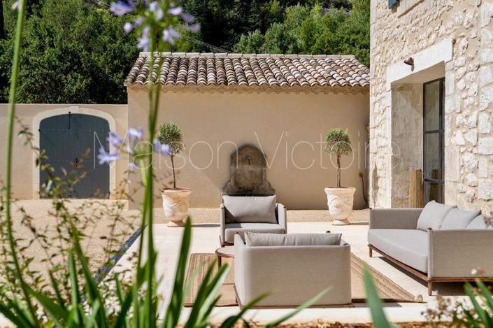 Image No.3-4 Bed House for sale