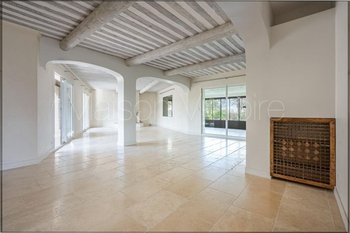 Image No.8-5 Bed House for sale