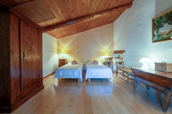 Image No.16-6 Bed House for sale