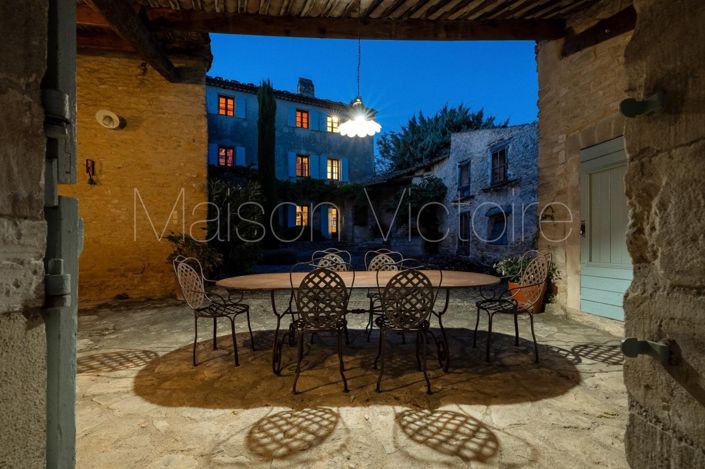 Image No.2-Maison de 6 chambres à vendre à Gordes