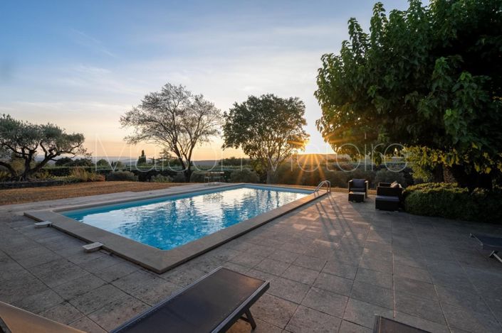 Image No.9-6 Bed House for sale