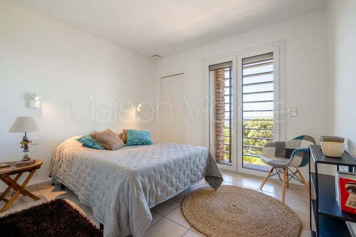 Image No.23-4 Bed House for sale