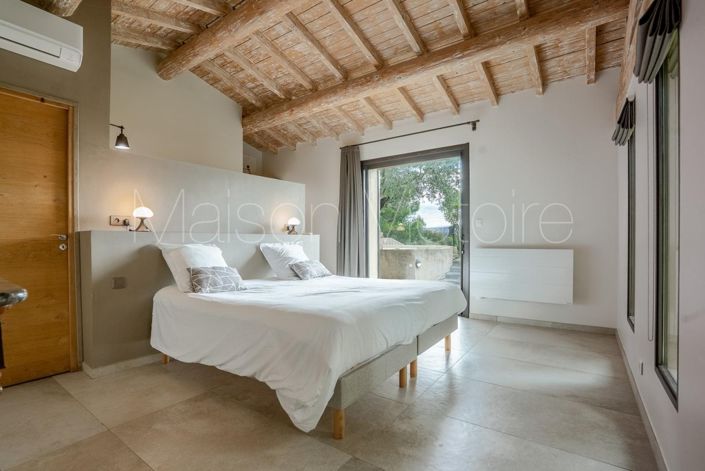 Image No.19-8 Bed House for sale