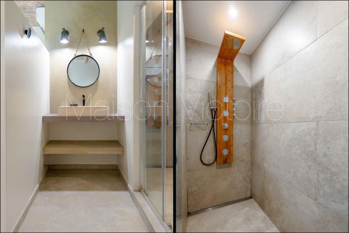 Image No.23-8 Bed House for sale