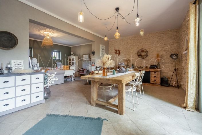 Image No.10-11 Bed House for sale