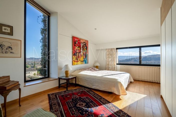 Image No.15-5 Bed House for sale