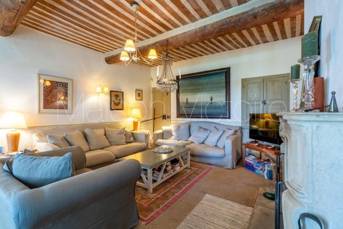 Image No.12-5 Bed House for sale